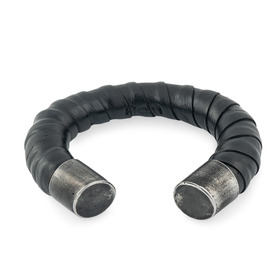 Leather bracelet with steel caps