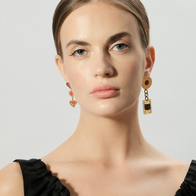 Gold-plated earrings with aventurine and crystals