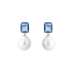 Earrings with blue crystals and pearls