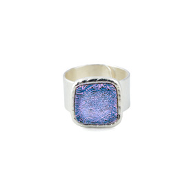 Ring with dichroic blue-pink glass with silver coating