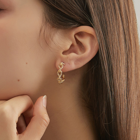 Sensuelle Gold Earring