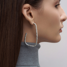 Silver-coated False demi-hoop earrings
