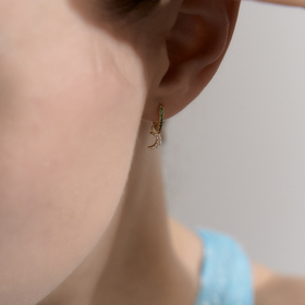 Gold-plated mono-earring with a moon pendant and green crystals