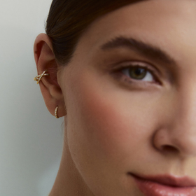 Gold-plated earrings with crystals