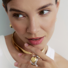 New almost gold ring | iconic square carry over