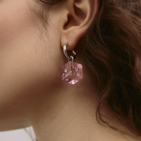 Earrings with pink cubes and crystals