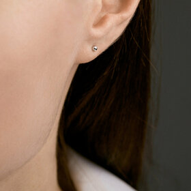 mono earring white gold dot stud