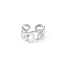 An open  ring
