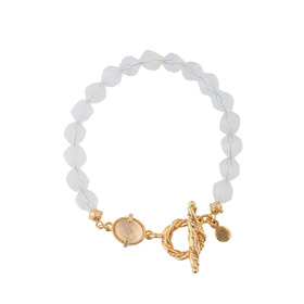 Gold-plated bracelet with white onyx