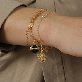 Gold-plated bracelet with round crystal