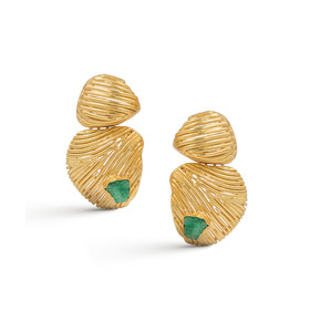Gold-plated double shell earrings with emerald