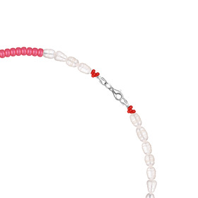 Necklace made of elongated pearls and pink beads