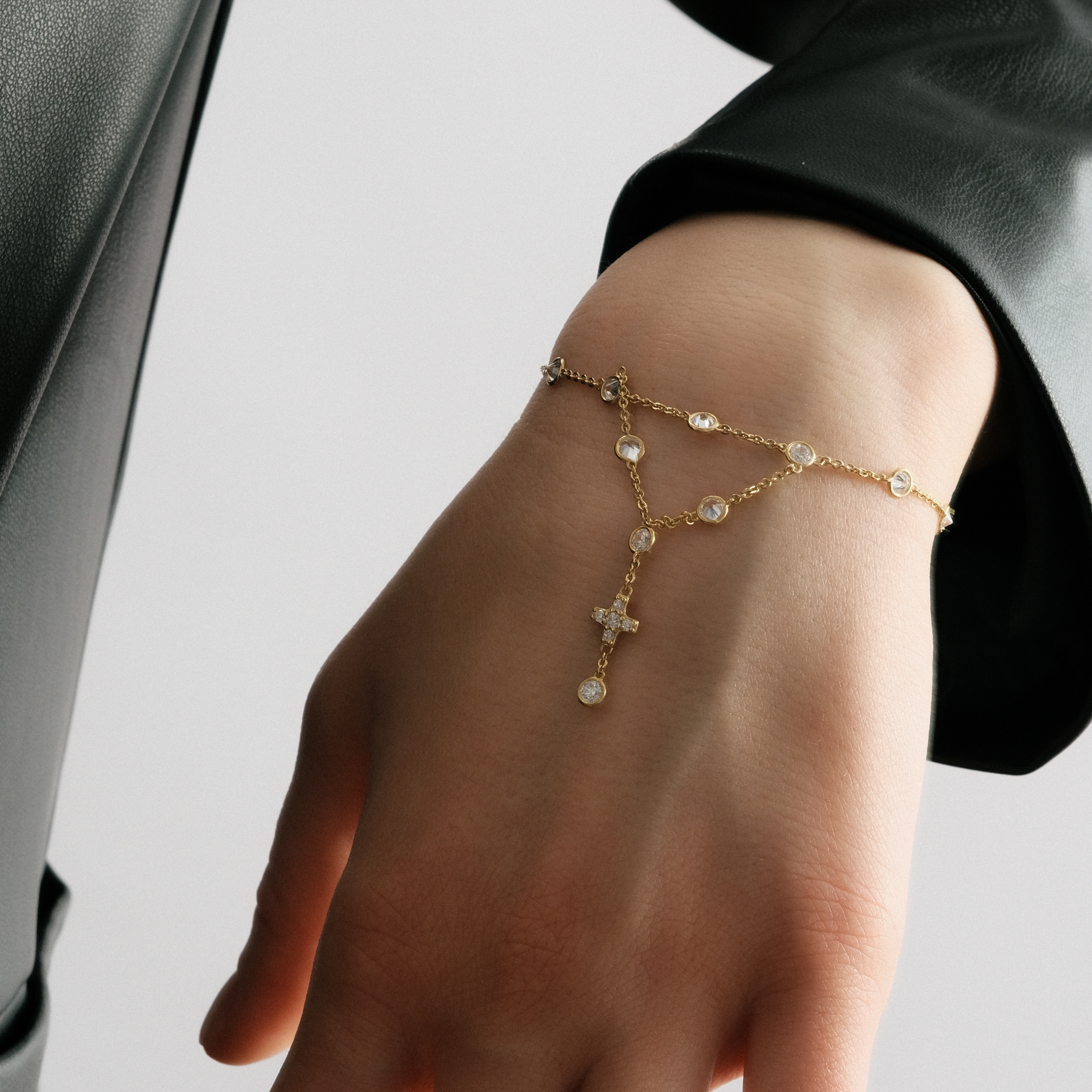 Bracelet with top hanging chains