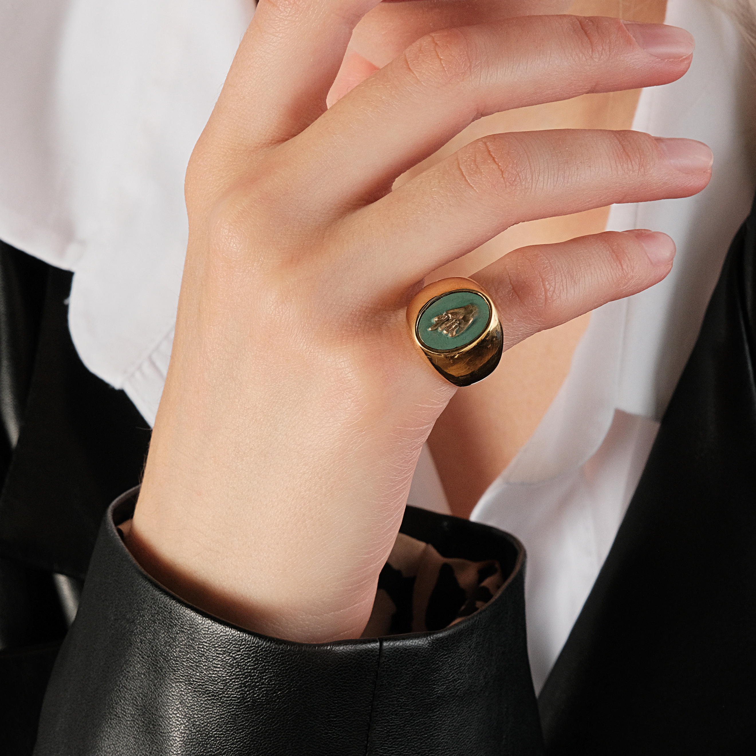 Little finger signet ring new arrivals