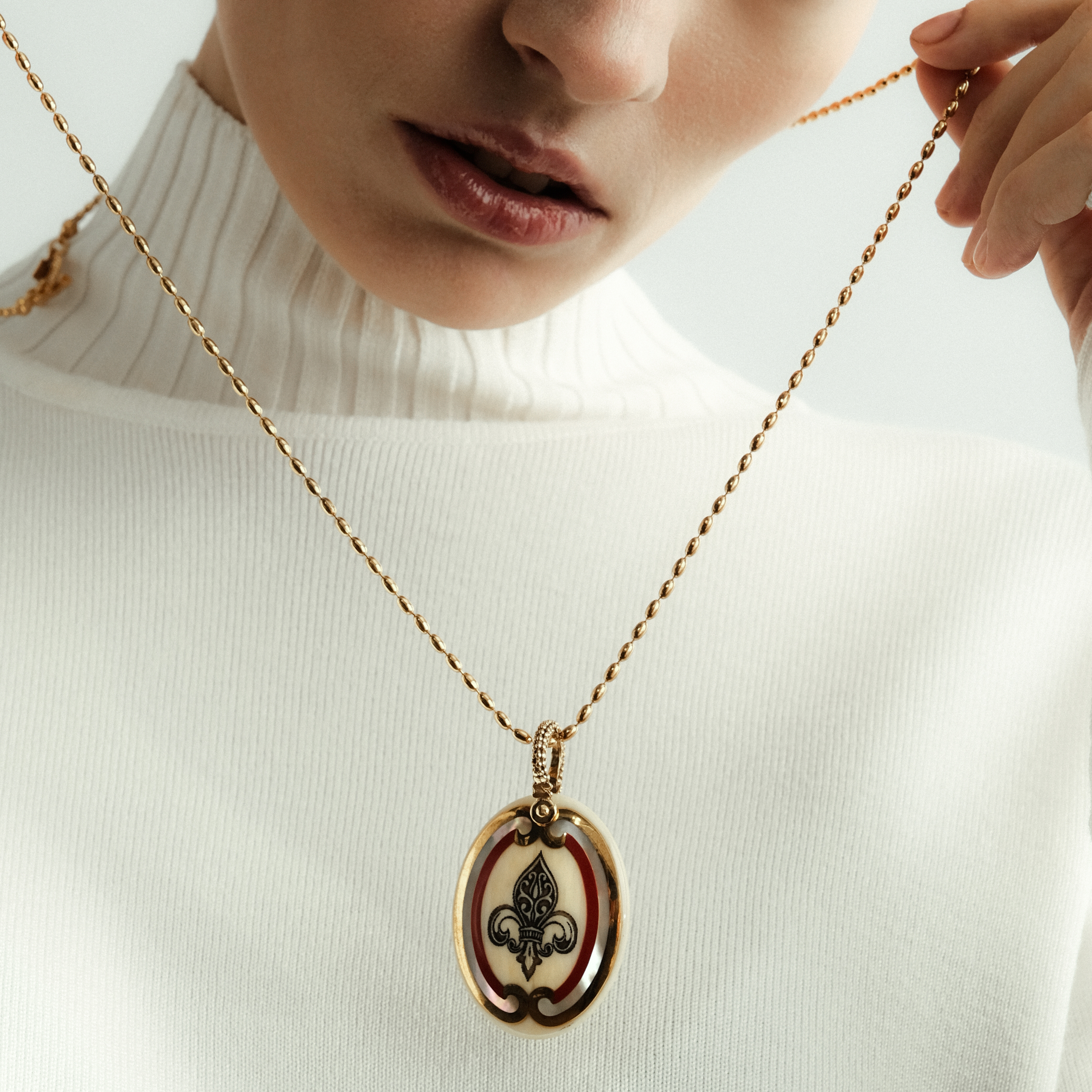Lily necklace hotsell